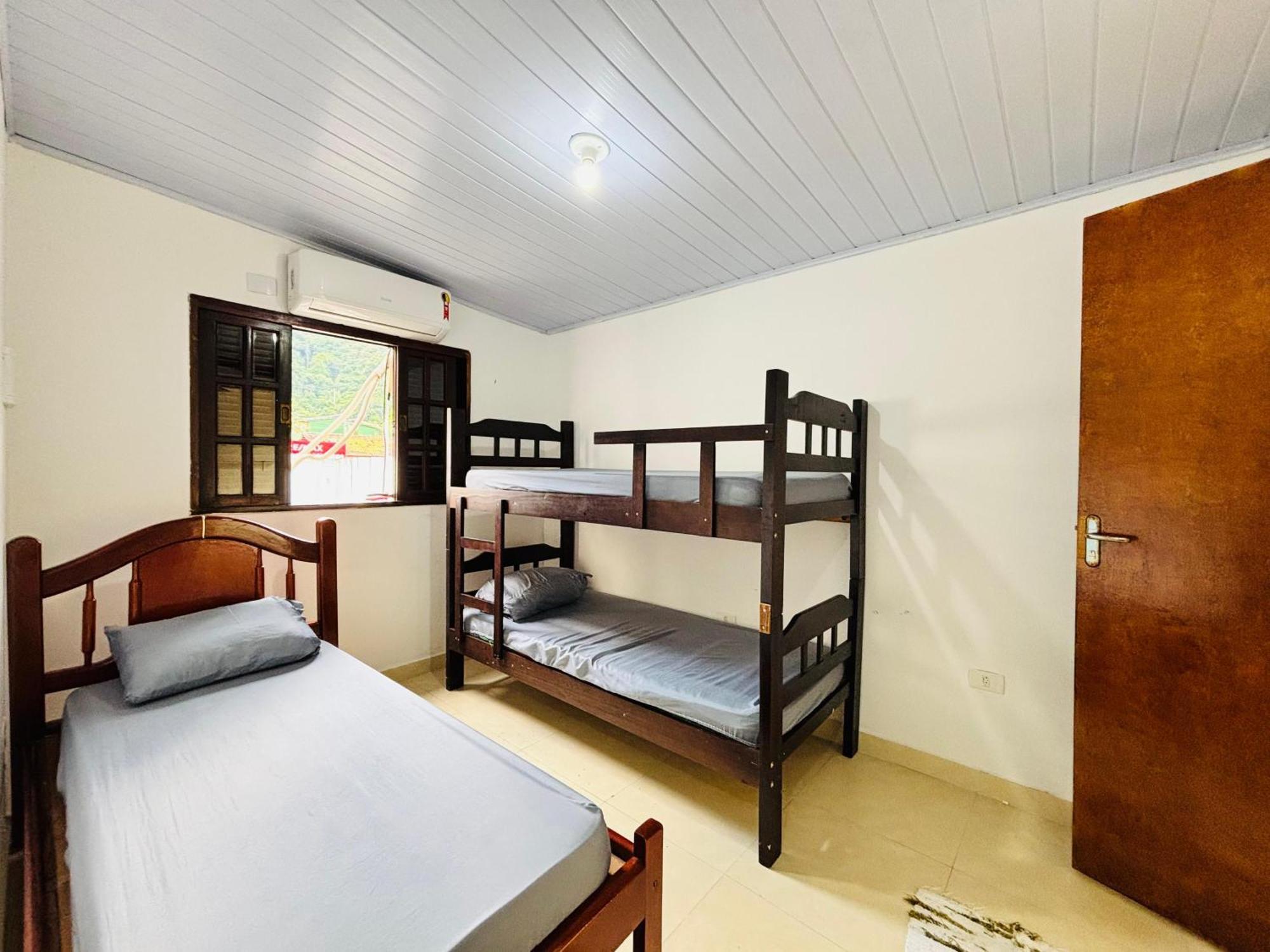 Casa 200 Mts Da Do Tombo Holiday home